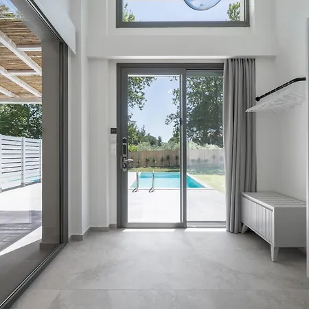 Astrum Luxury Aparthotel