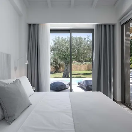 Astrum Luxury Aparthotel Vourvourou