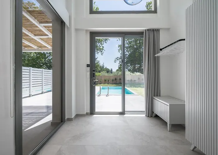 Astrum Luxury Apart-hotel