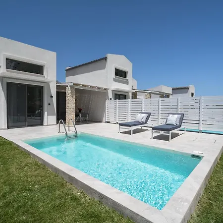 Astrum Luxury Ξενοδοχείο με διαμερίσματα Βουρβουρού