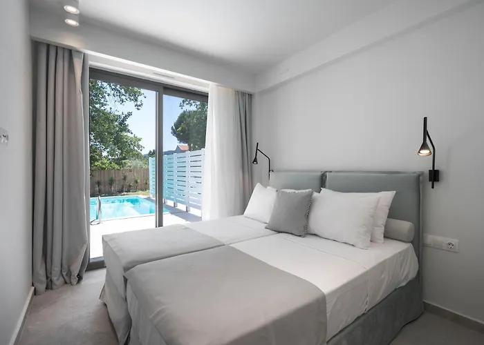 Astrum Luxury 4*